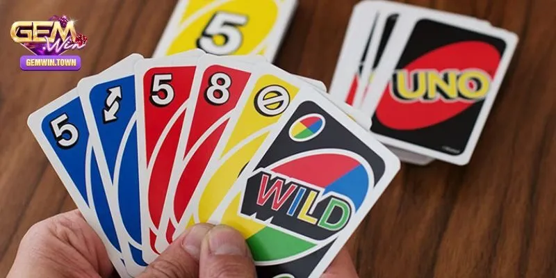 Giới thiệu về lá bài dùng trong Uno